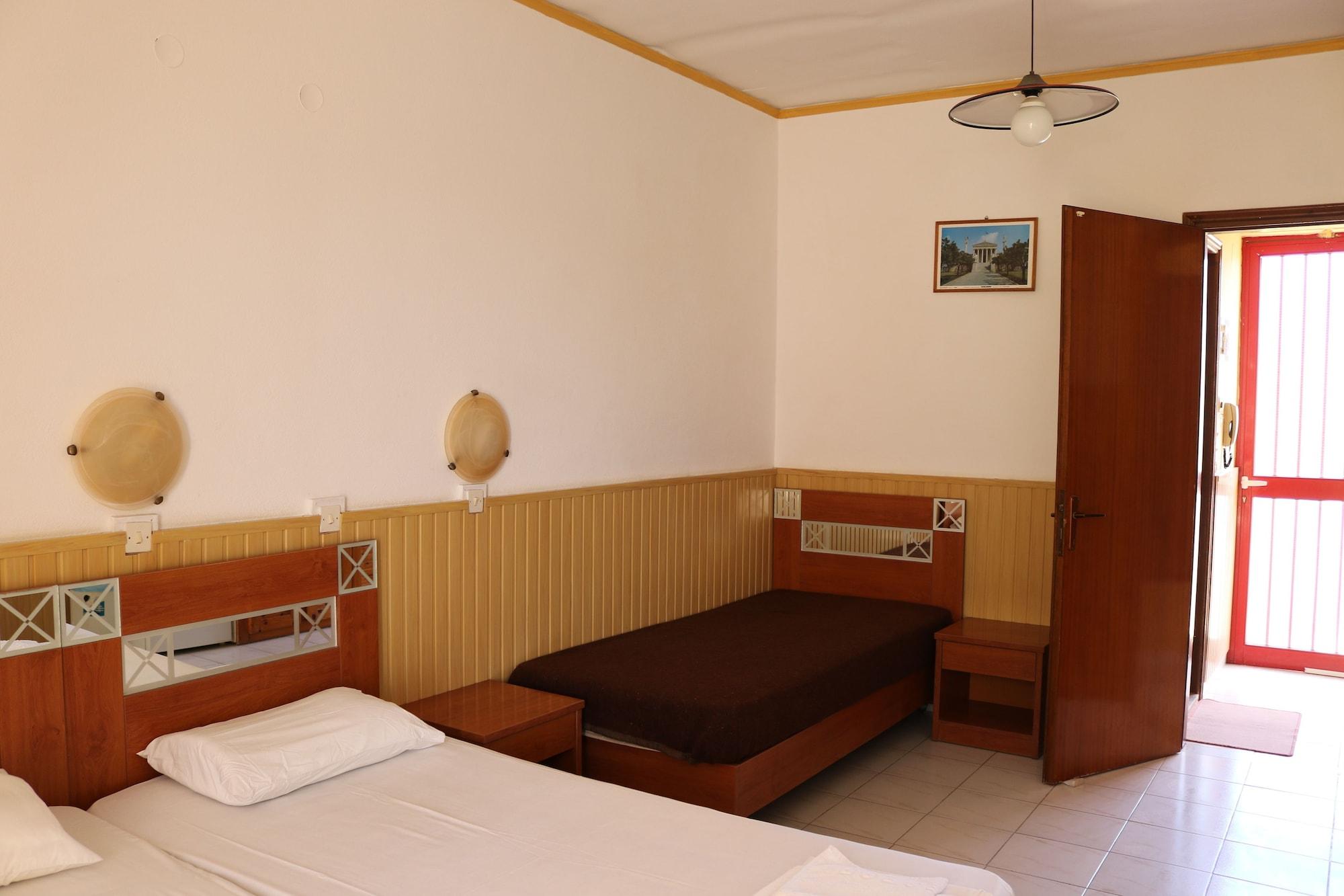 Golden Sun Aparthotel Tigkaki  Exterior photo