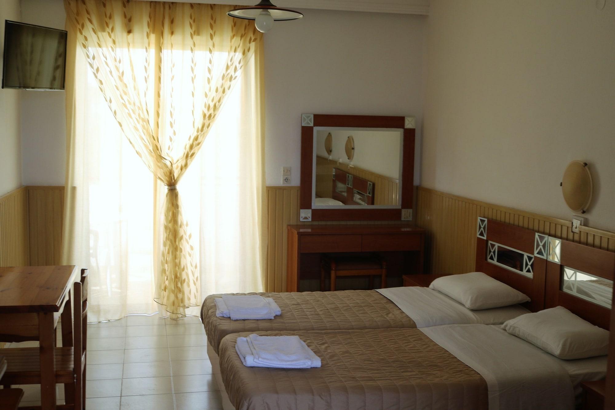 Golden Sun Aparthotel Tigkaki  Exterior photo