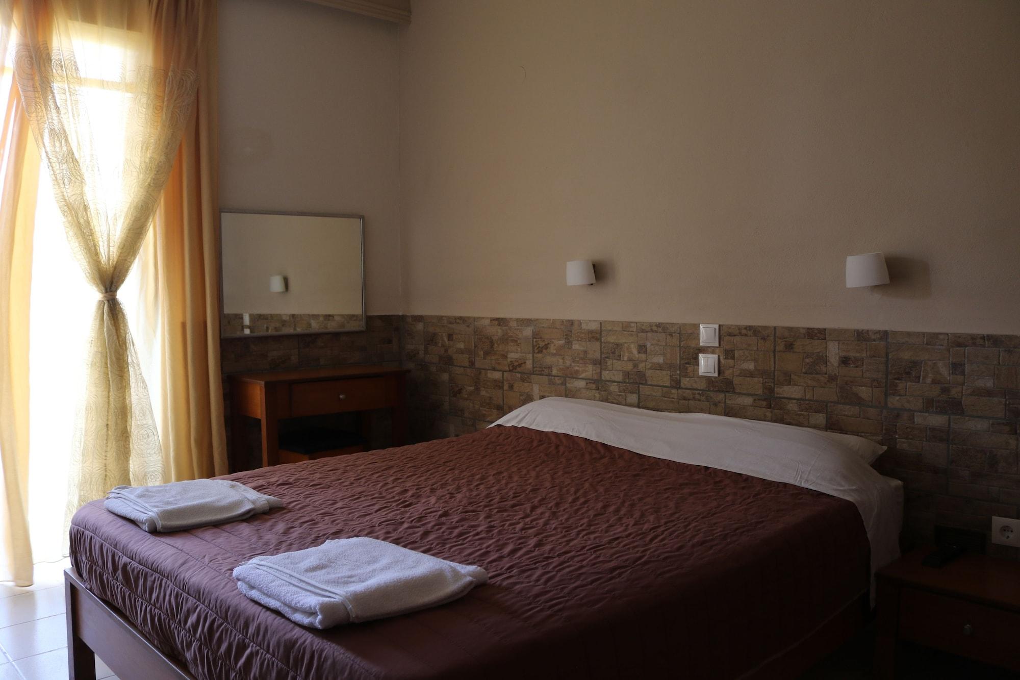 Golden Sun Aparthotel Tigkaki  Exterior photo