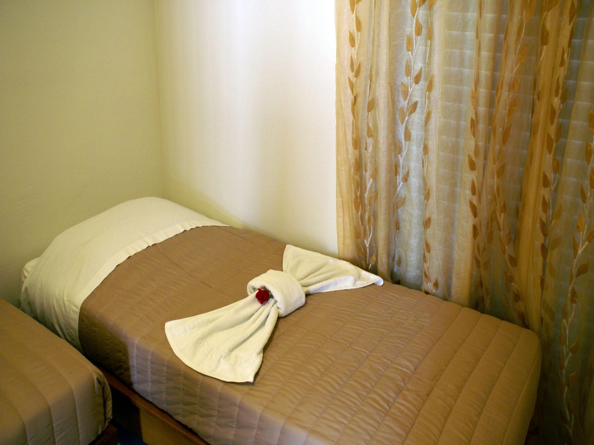 Golden Sun Aparthotel Tigkaki  Exterior photo