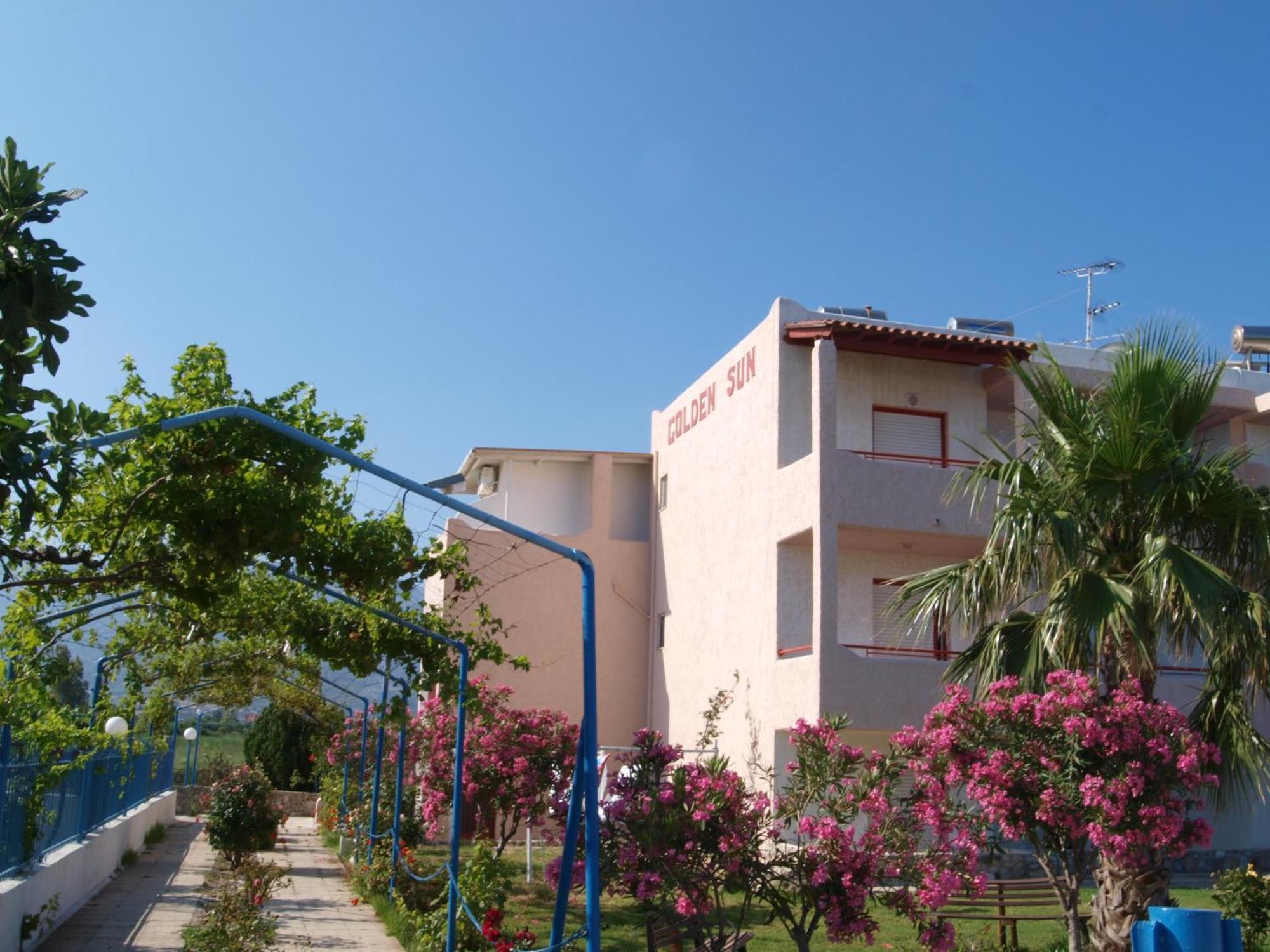 Golden Sun Aparthotel Tigkaki  Exterior photo