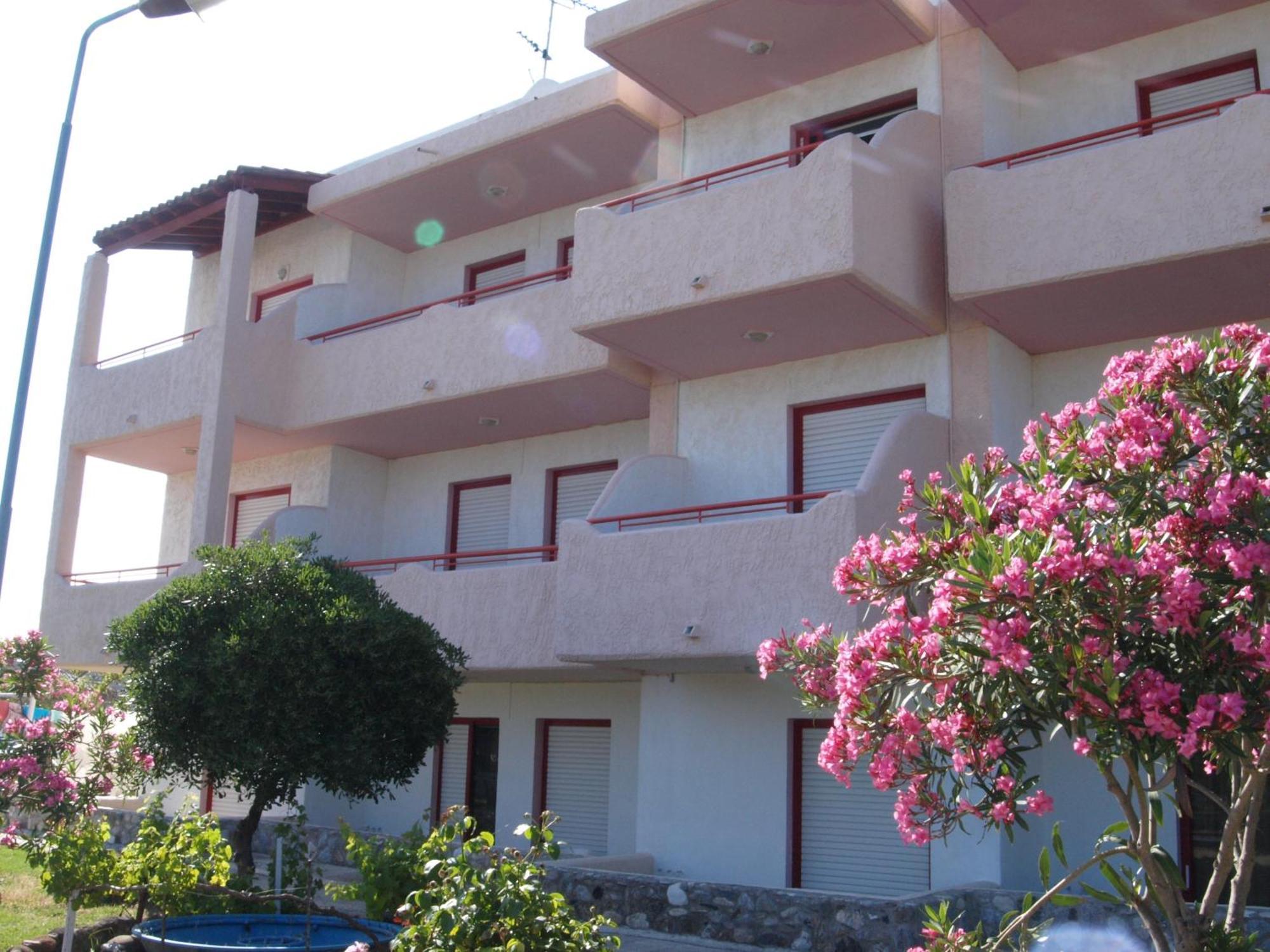 Golden Sun Aparthotel Tigkaki  Exterior photo