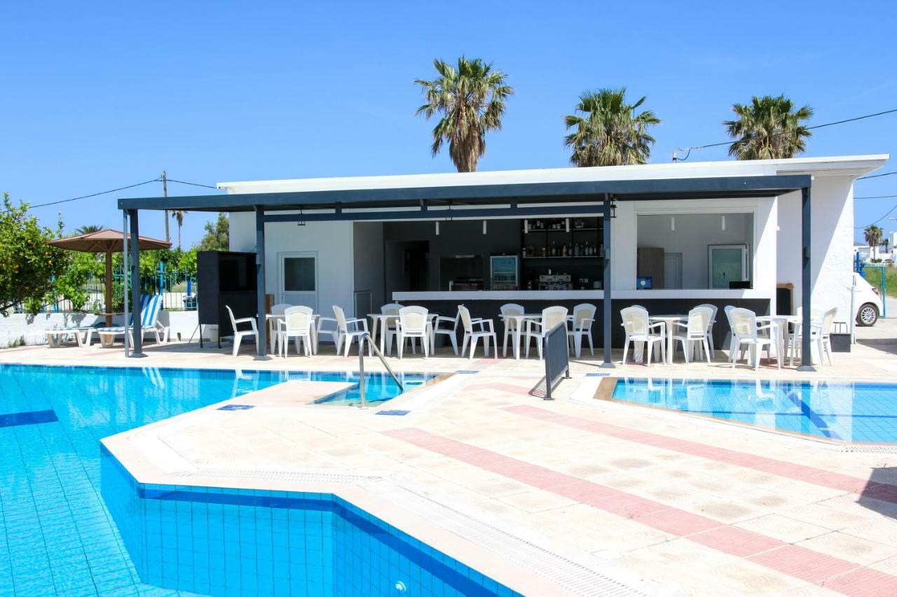 Golden Sun Aparthotel Tigkaki  Exterior photo