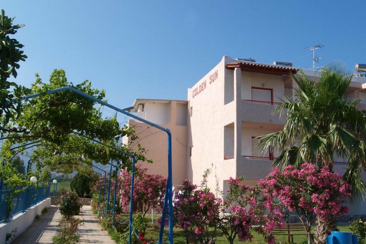 Golden Sun Aparthotel Tigkaki  Exterior photo